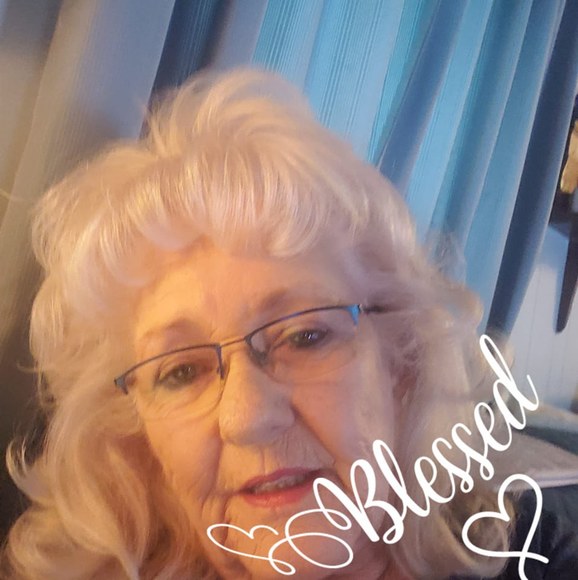 Meet your Posher, Carol - Picture 1 of 1